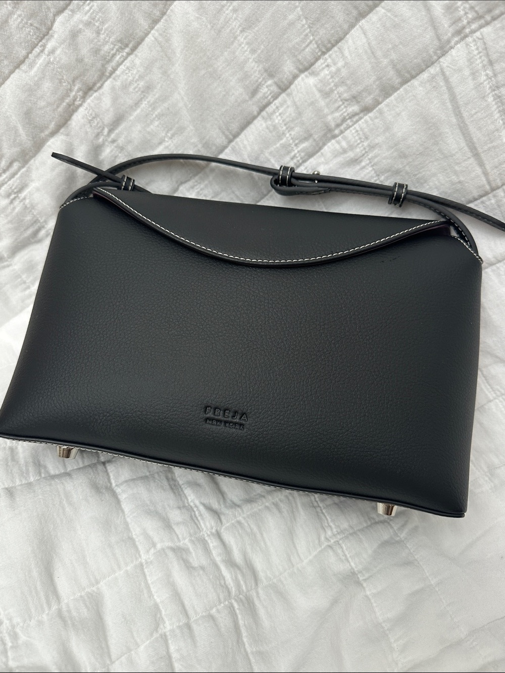 Freya Hudson bag black contrast stitching - Picture 2 of 9
